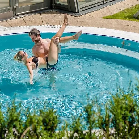 松佳斯坦家庭酒店 酒店 4*